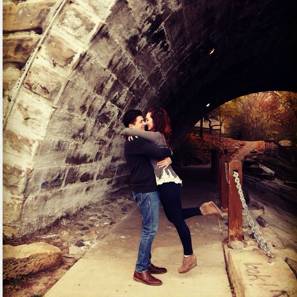 Welcome to my closet! Follow me on Instagram! - Picture 6 of 8